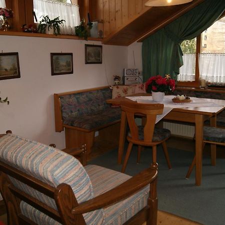 Gaestehaus Ferienwohnungen Lackner Rennweg am Katschberg Bilik gambar