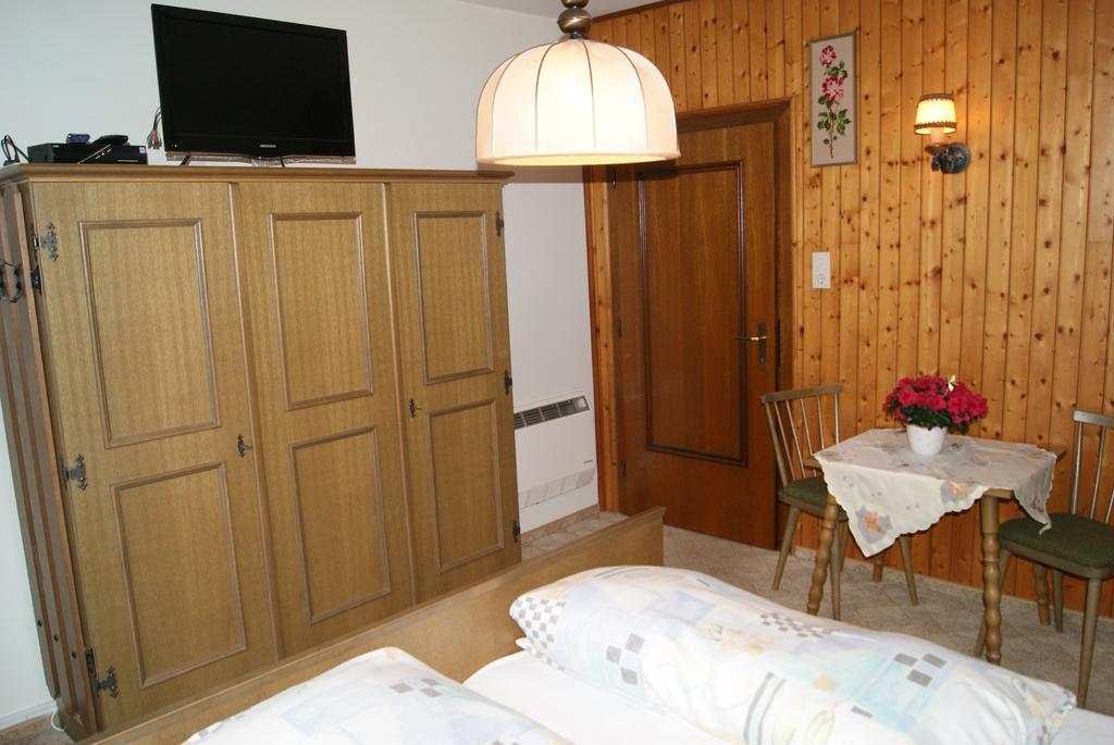 Gaestehaus Ferienwohnungen Lackner Rennweg am Katschberg Bilik gambar